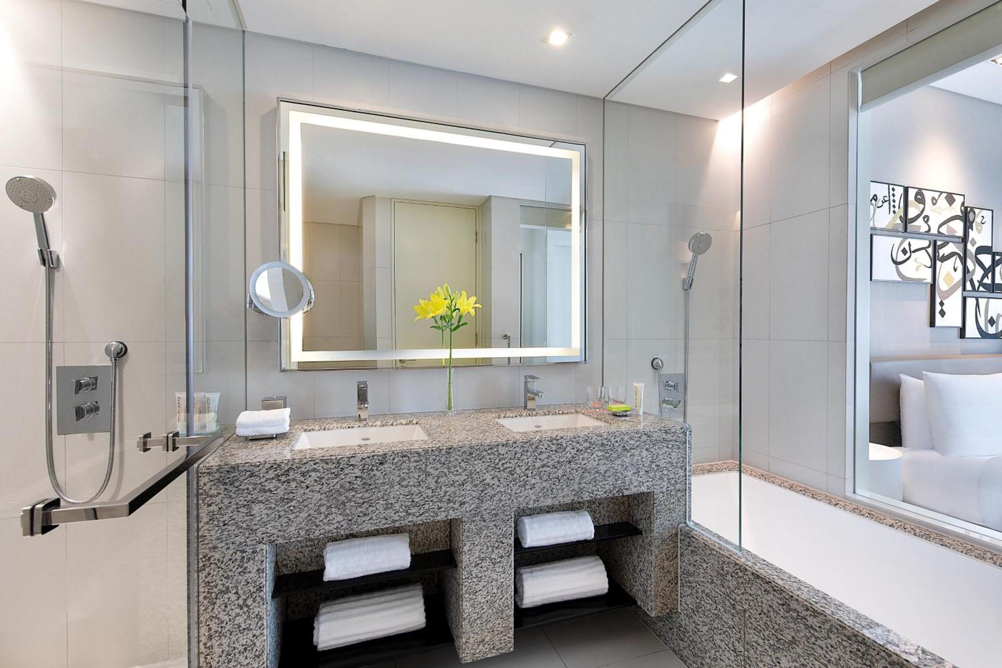 Le Méridien City Centre Bahrain Al Manamah Esterno foto Bathroom
