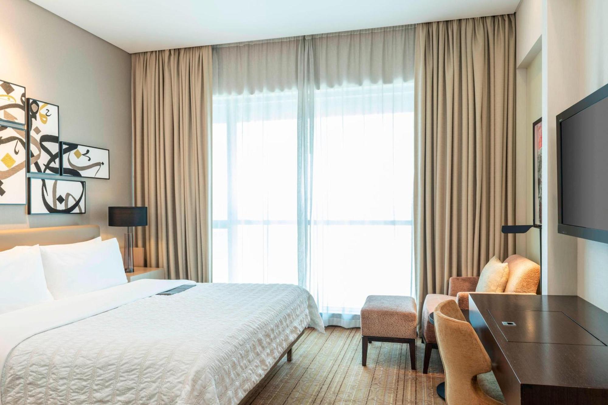 Le Méridien City Centre Bahrain Al Manamah Esterno foto A bedroom at the hotel